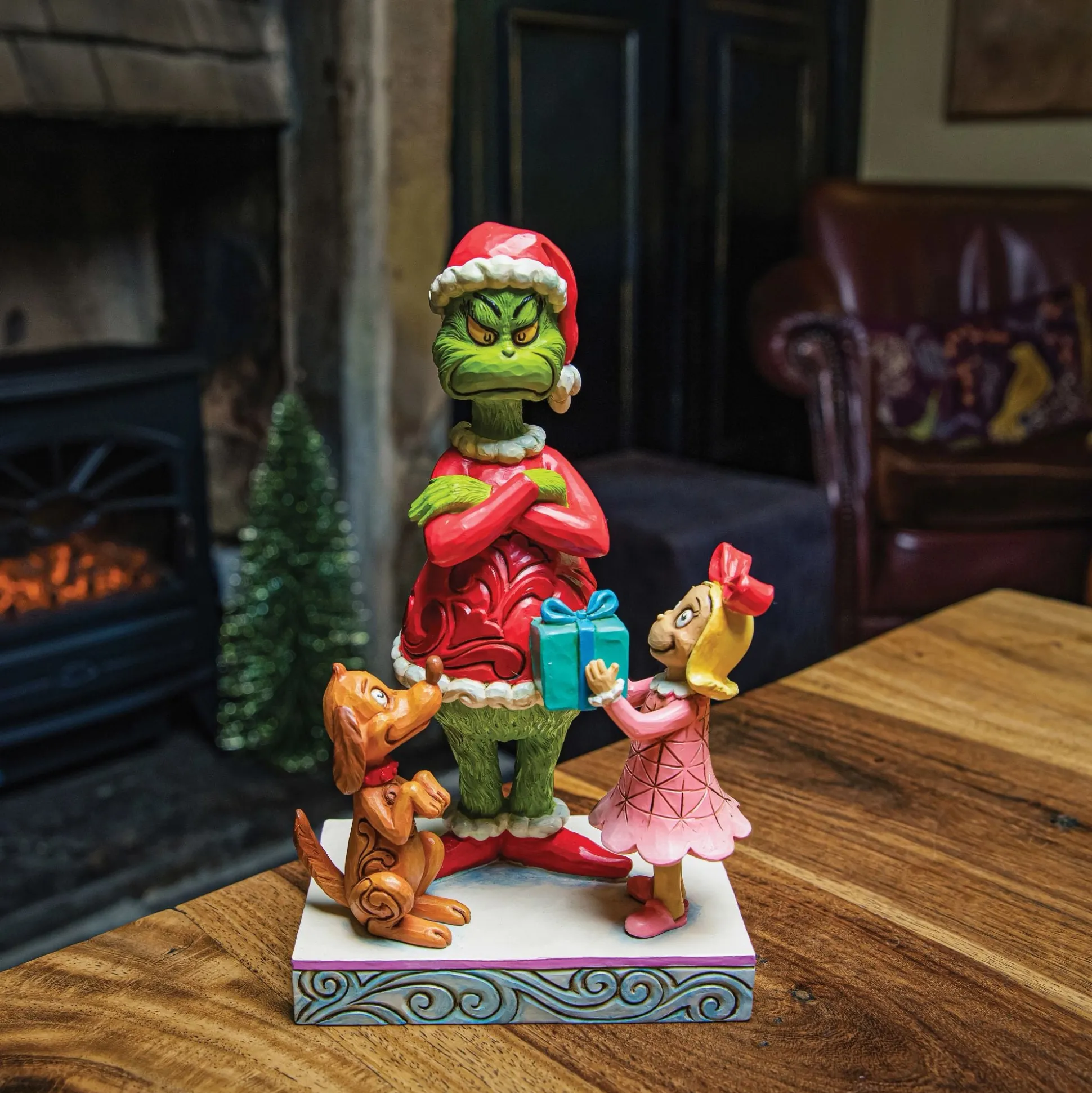 Discount Enesco Gift Max,Cindy Giving Gift toGrinch